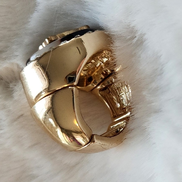 Leopard Wild Cat Stretchy Ring with Crystals - Picture 7 of 9